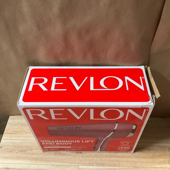 New! Revlon Voluminous Lift Body Salon Hair Dryer Blower Titanium Diffuser - Picture 4 of 9